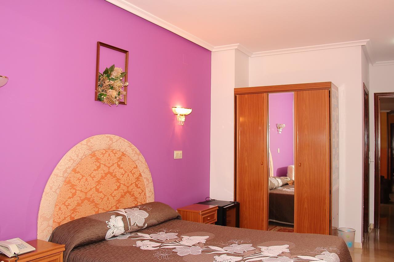 ויידנגוס דל פארמו Hotel Avenida III מראה חיצוני תמונה