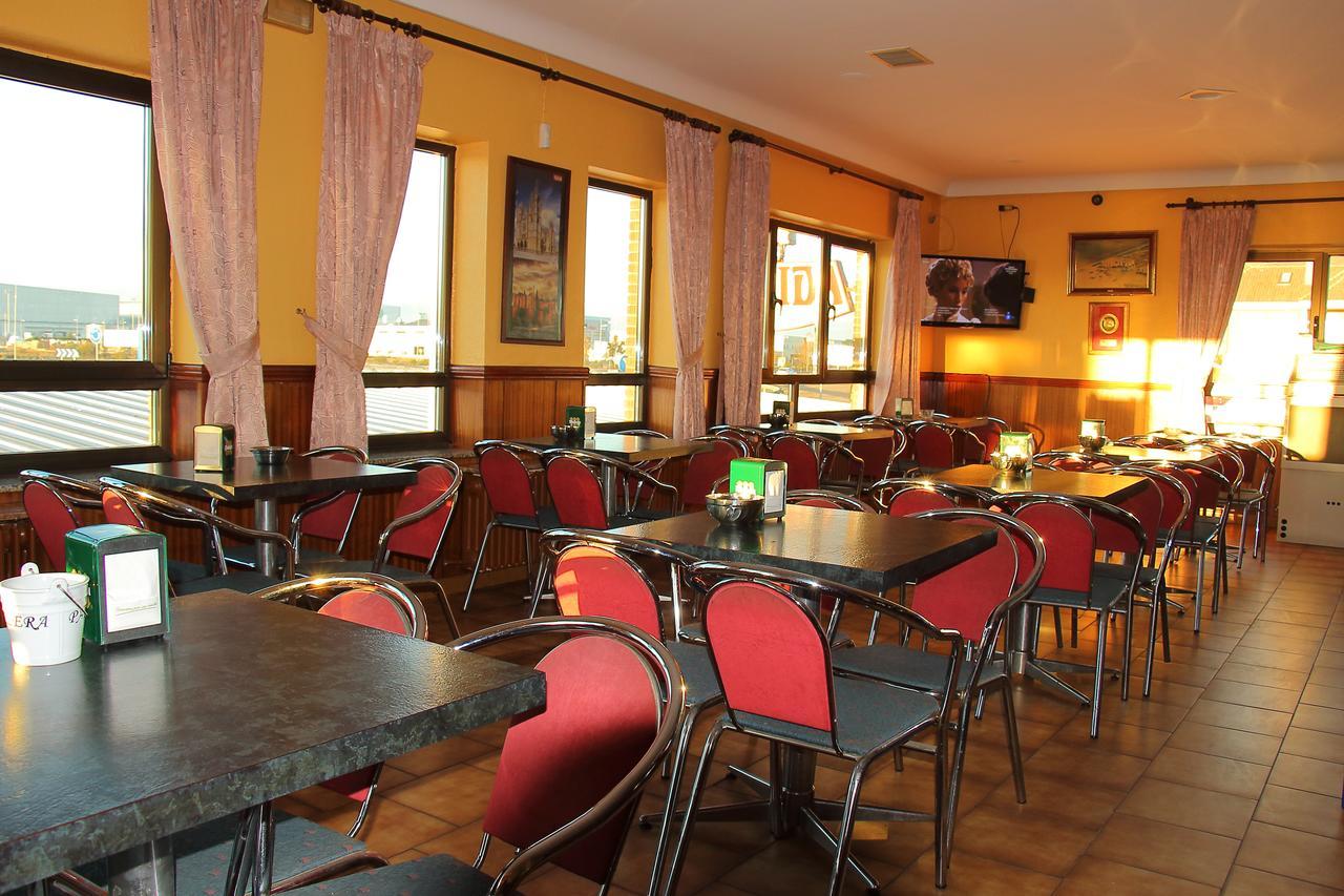 ויידנגוס דל פארמו Hotel Avenida III מראה חיצוני תמונה