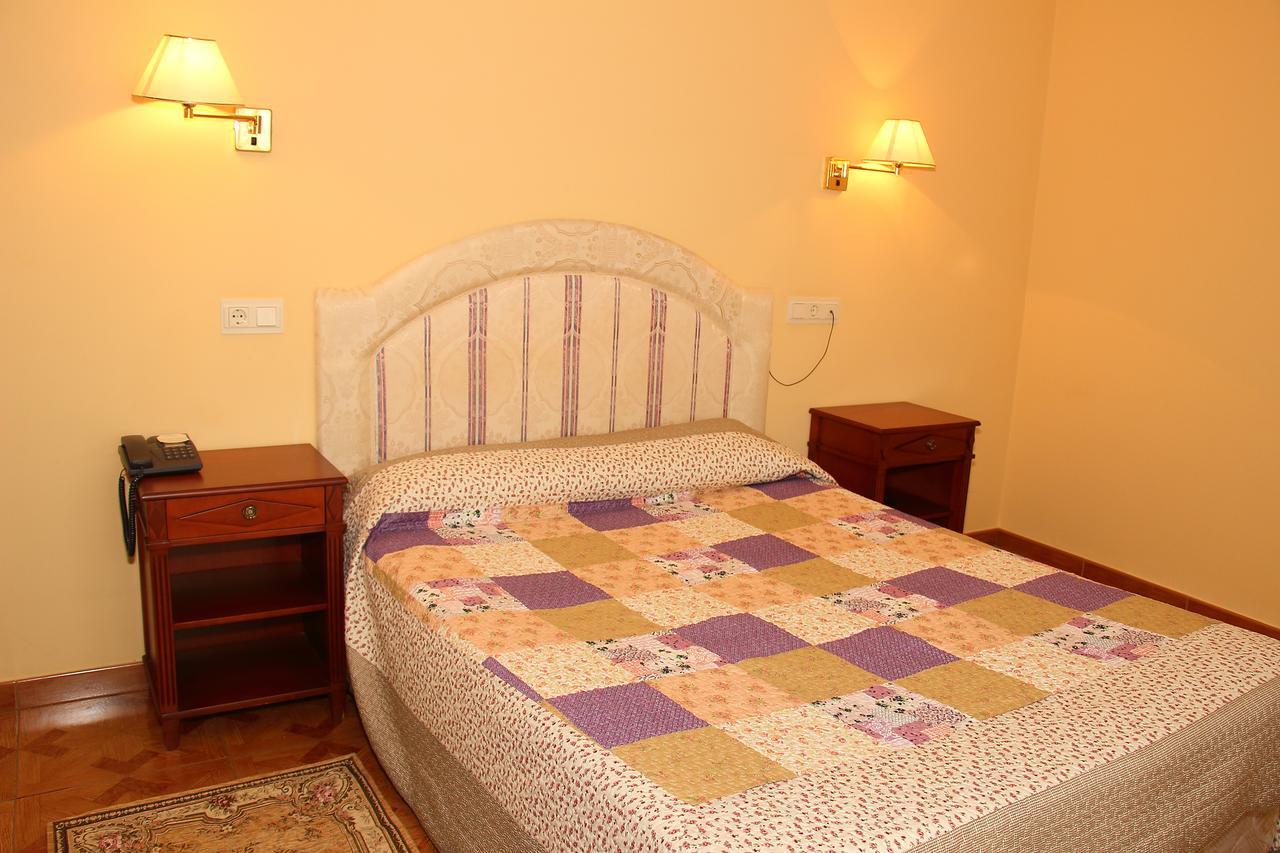 ויידנגוס דל פארמו Hotel Avenida III מראה חיצוני תמונה