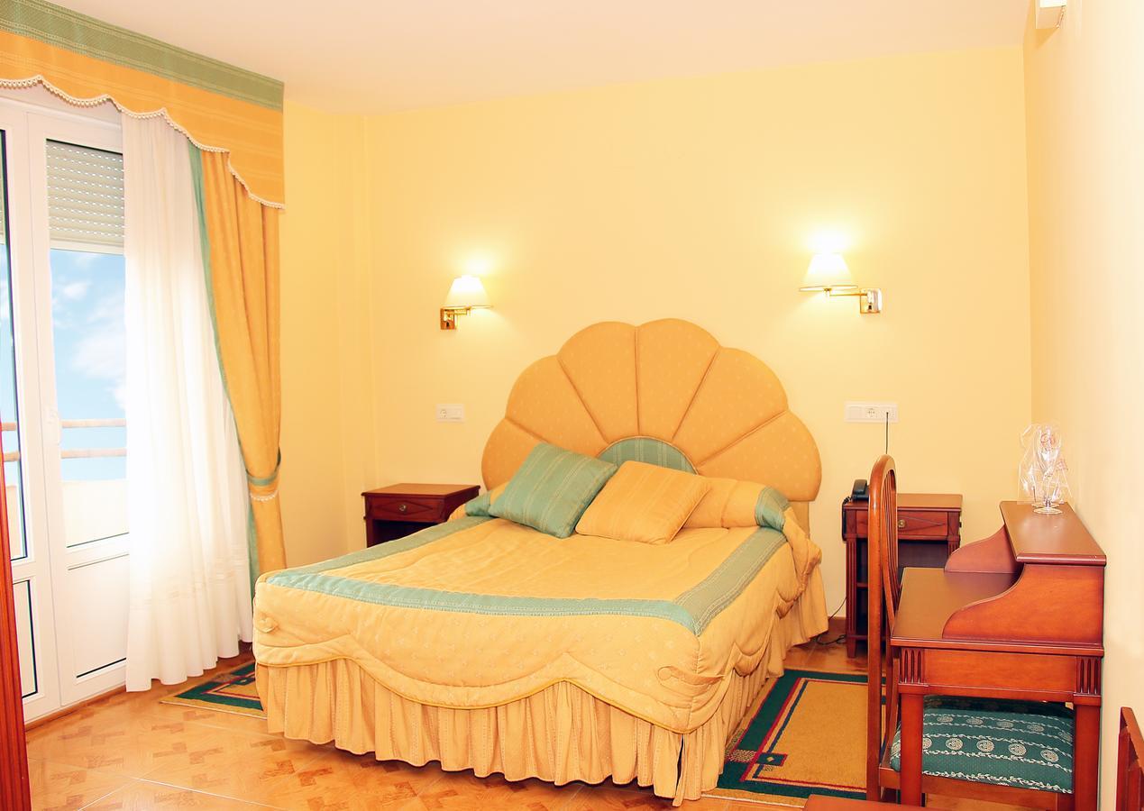 ויידנגוס דל פארמו Hotel Avenida III מראה חיצוני תמונה