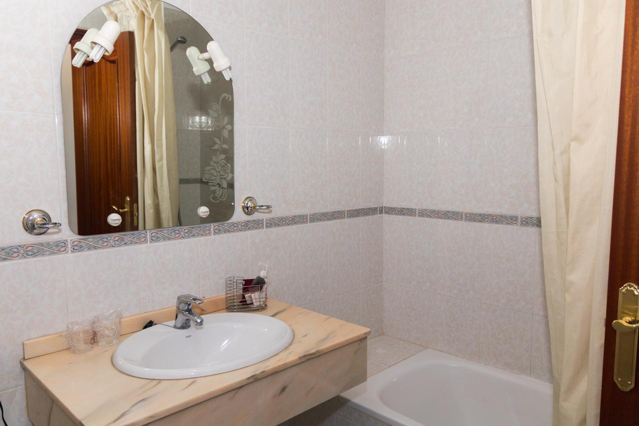 ויידנגוס דל פארמו Hotel Avenida III מראה חיצוני תמונה